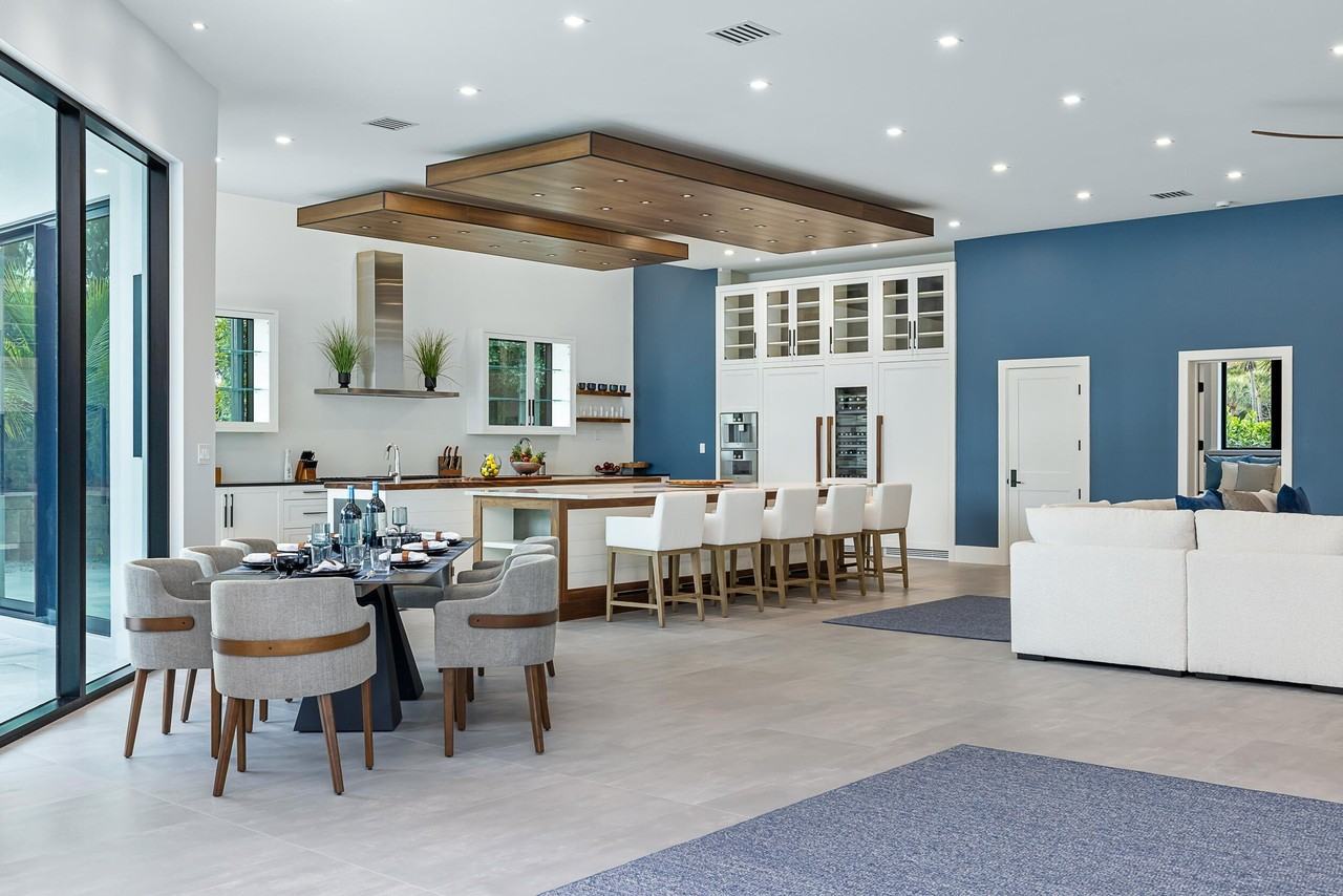 706 Lakeside Cir - Photo 7 of 37