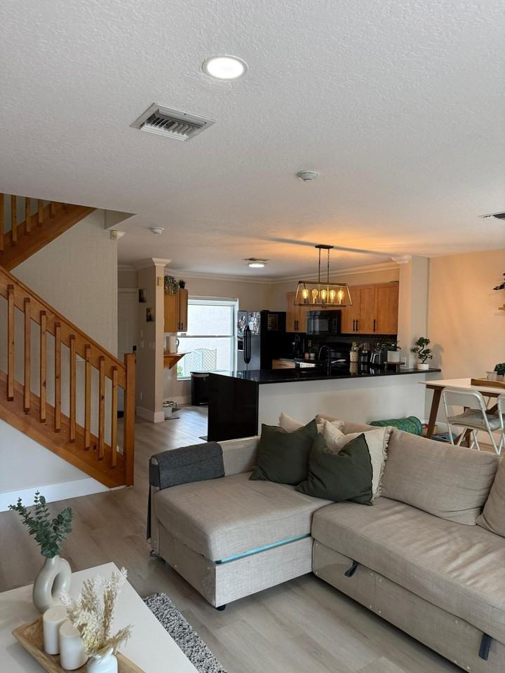 1120 W Lakes Dr - Photo 3 of 28