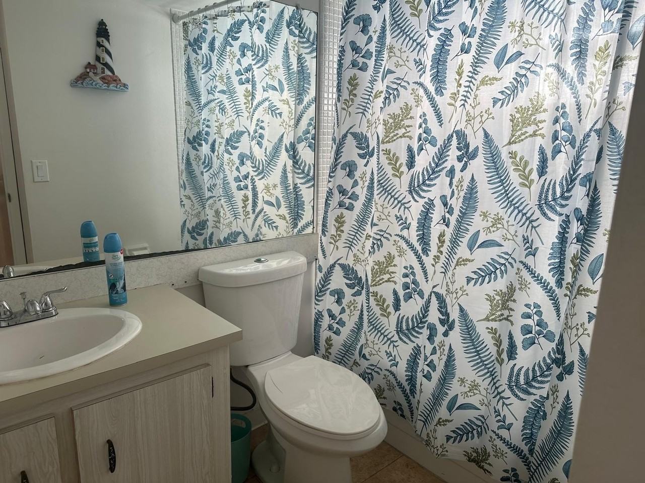 4311 Crystal Lake Dr Apt 416 - Photo 5 of 7