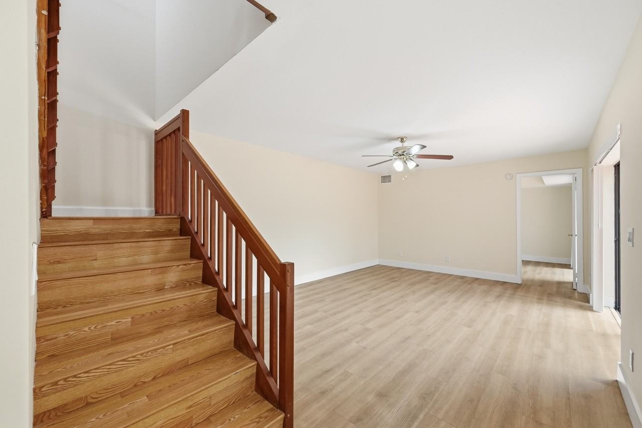 8337 N Coral Cir - Photo 4 of 25