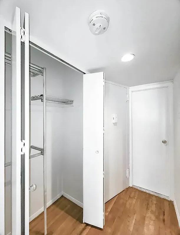 214 E 90th St #4FW - Photo 2 of 5