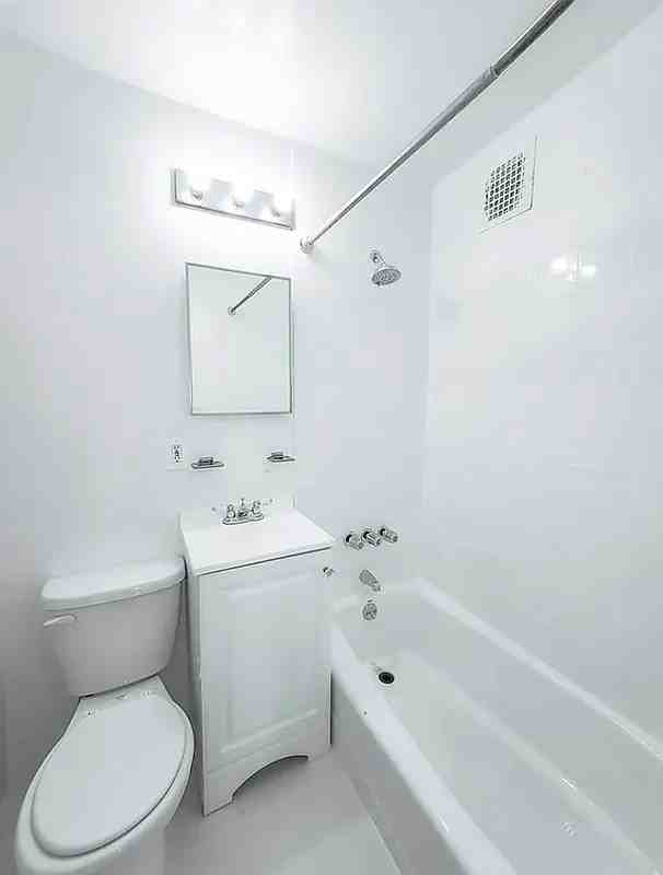 214 E 90th St #4FW - Photo 5 of 5