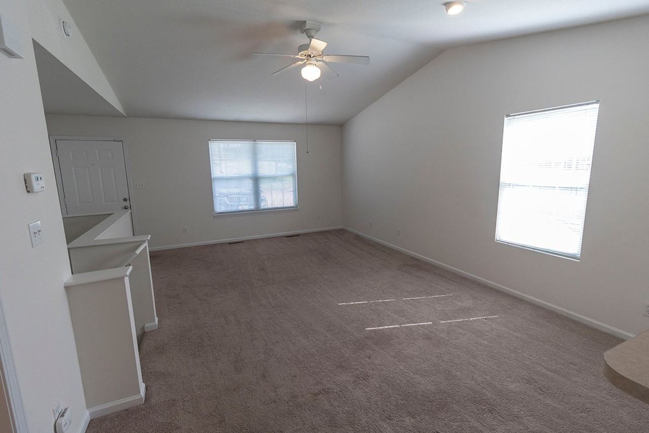 3322 St Charles Rd - Photo 4 of 33