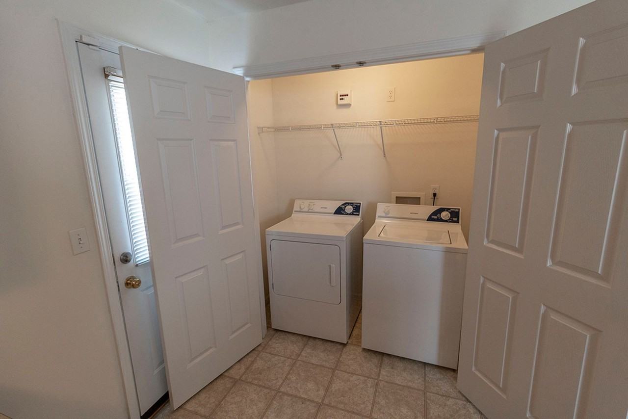 3322 St Charles Rd - Photo 7 of 33