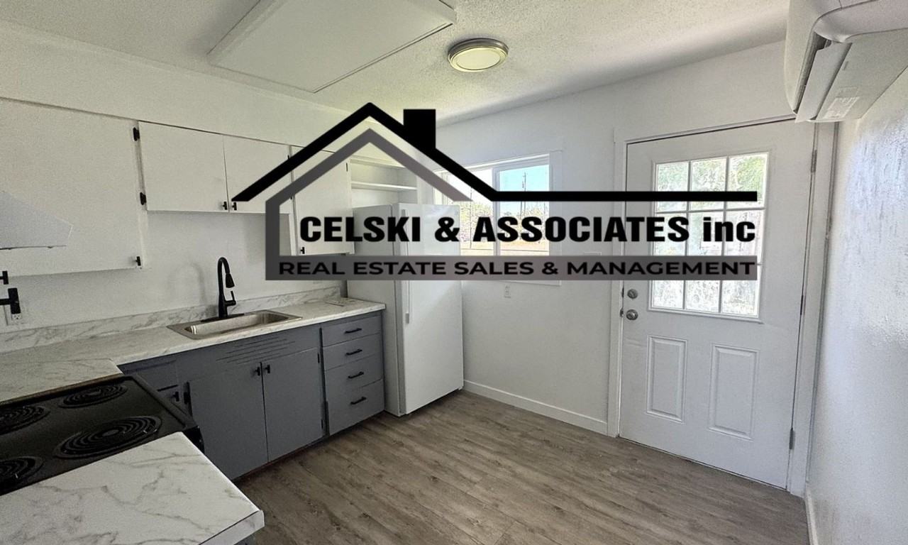 955 W. Hermiston Ave.* - Photo 3 of 20