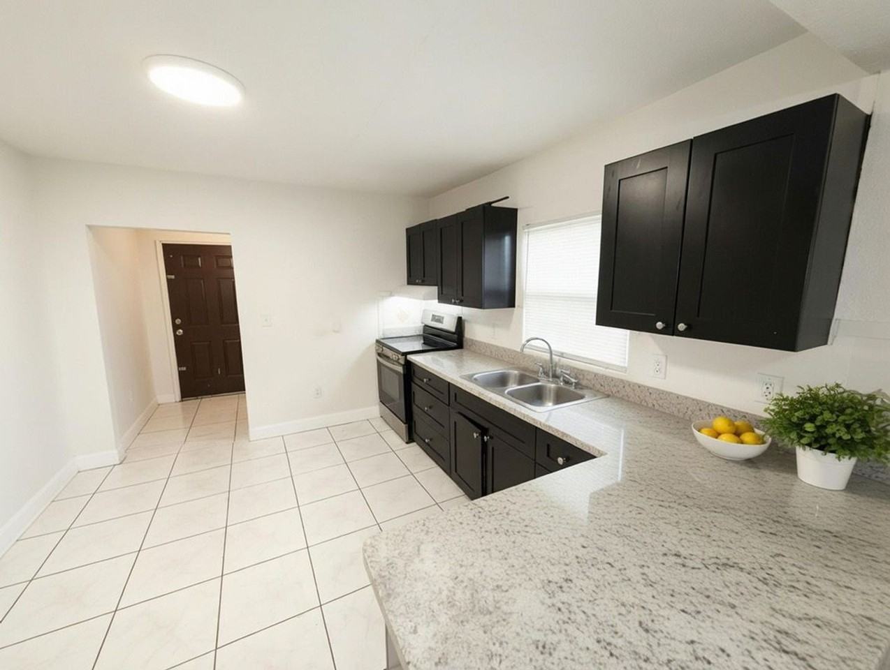 8013 Nw 10th Ct - Photo 3 of 9