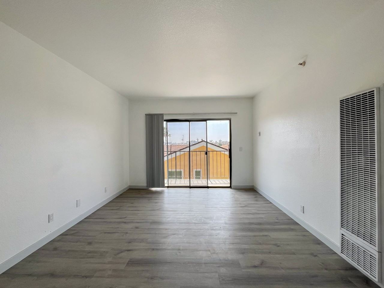 12020 Grevillea Ave - Photo 3 of 6