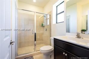 10034 W 32nd Ln - Photo 7 of 8
