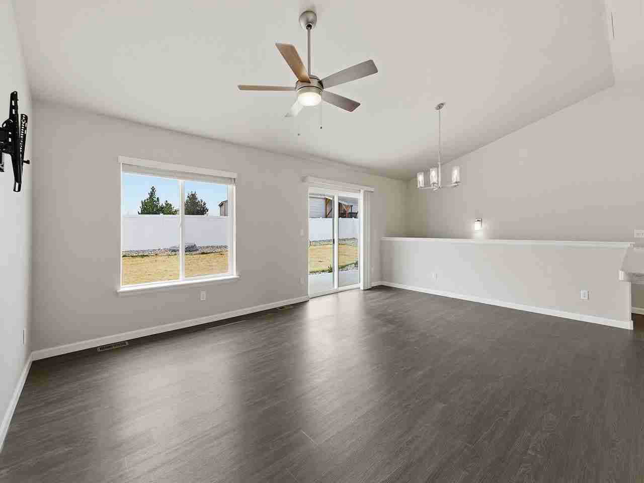 4313 Yellowbells Dr - Photo 3 of 19