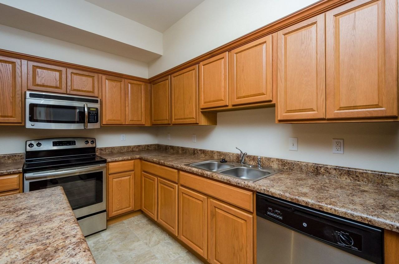 1680 Lincoln Dr - Photo 2 of 14