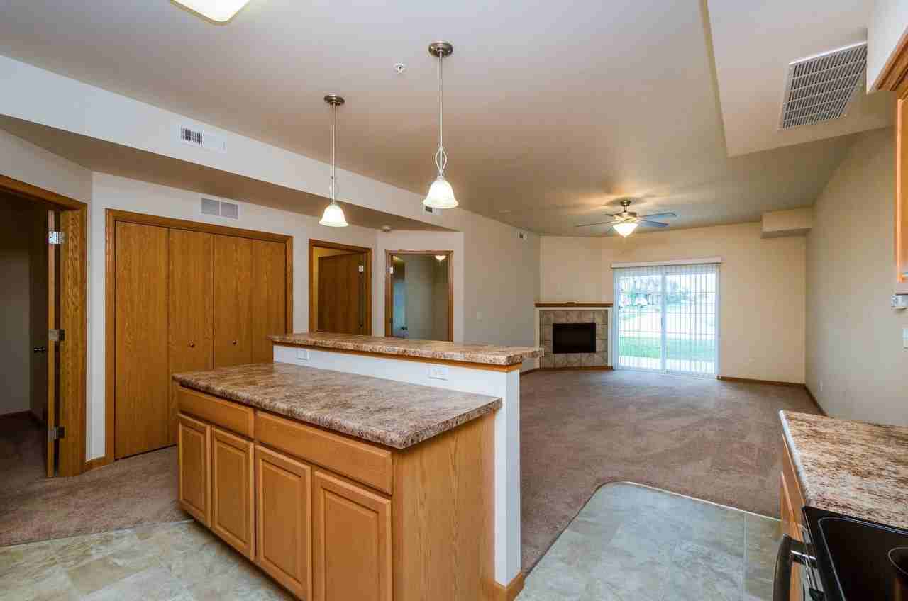 1680 Lincoln Dr - Photo 4 of 14