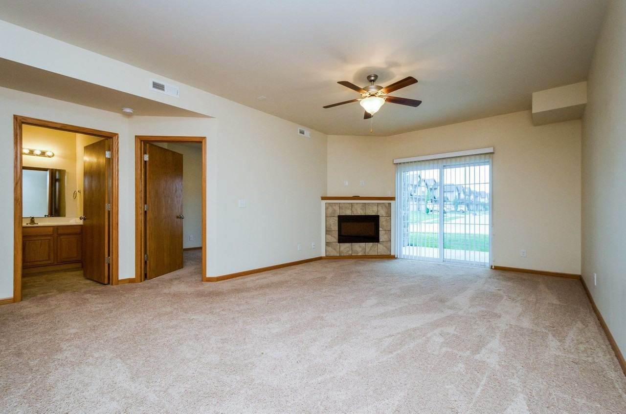 1680 Lincoln Dr - Photo 6 of 14