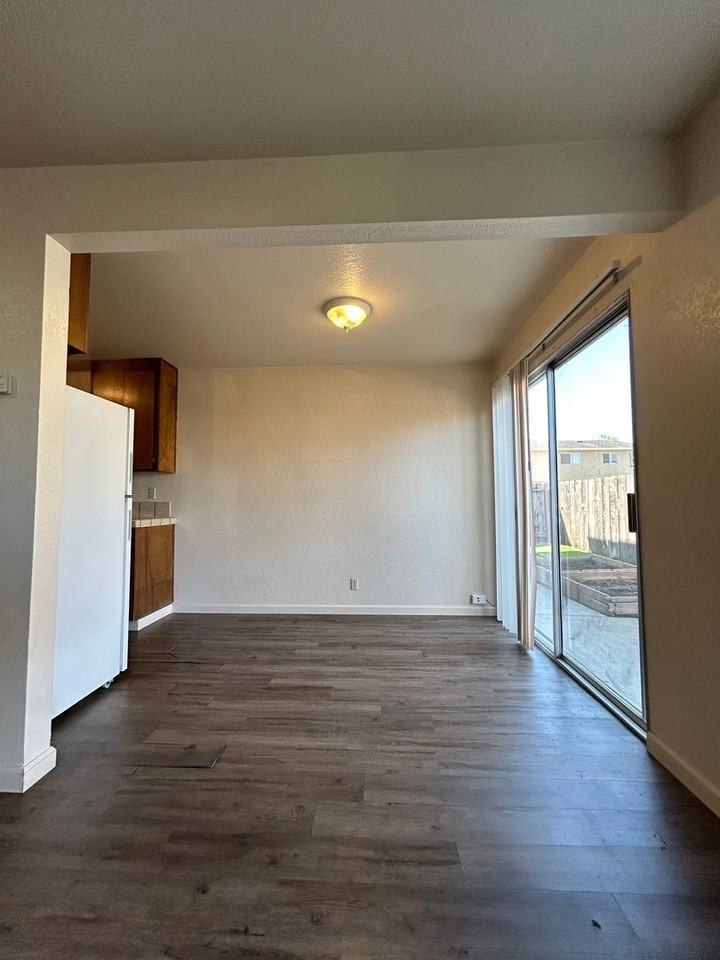 1531 Gabilan Dr #2 - Photo 3 of 6