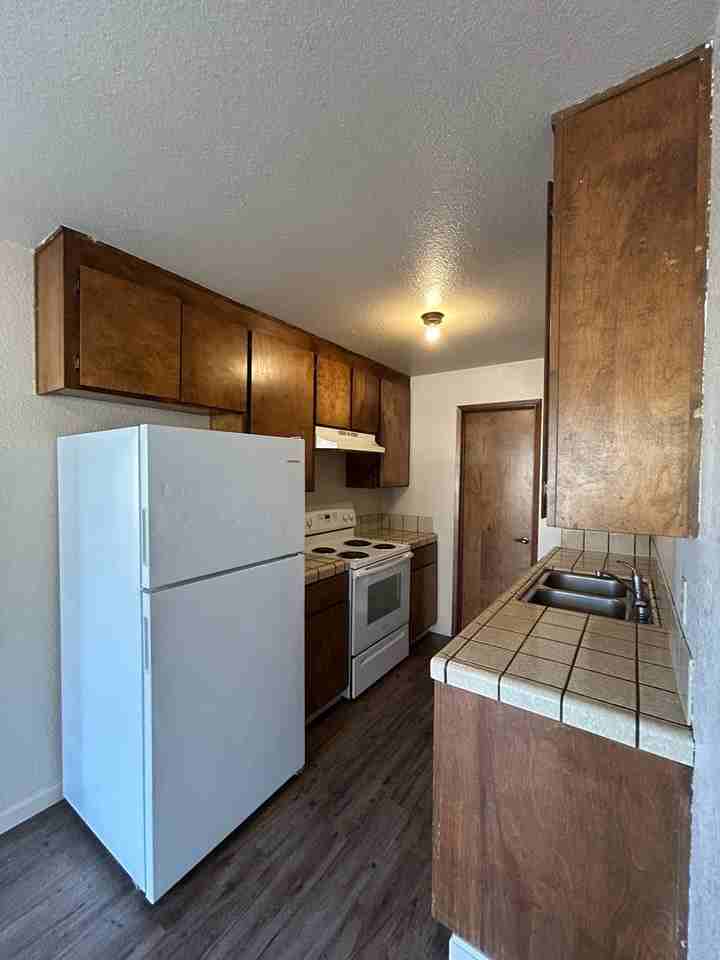 1531 Gabilan Dr #2 - Photo 4 of 6