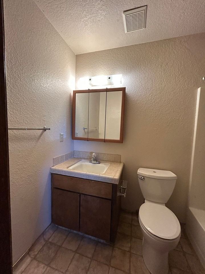 1531 Gabilan Dr #2 - Photo 6 of 6