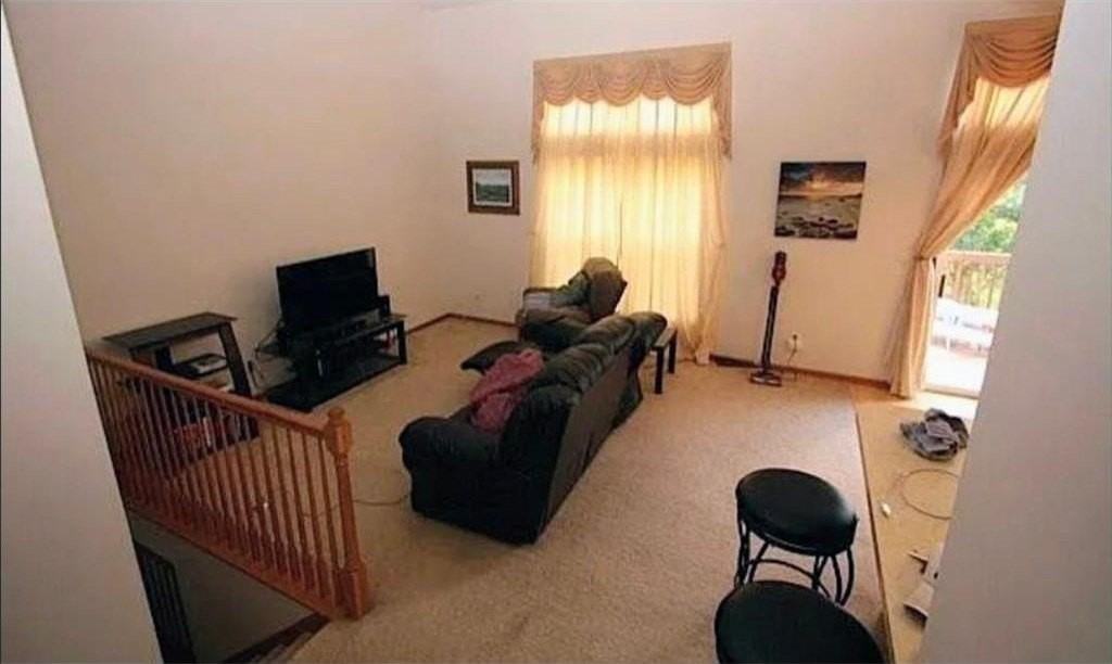 15784 Flan Ct - Photo 3 of 10