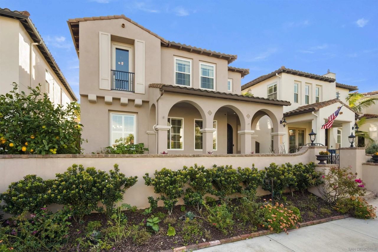 2873 W Bainbridge Rd - Photo 2 of 50