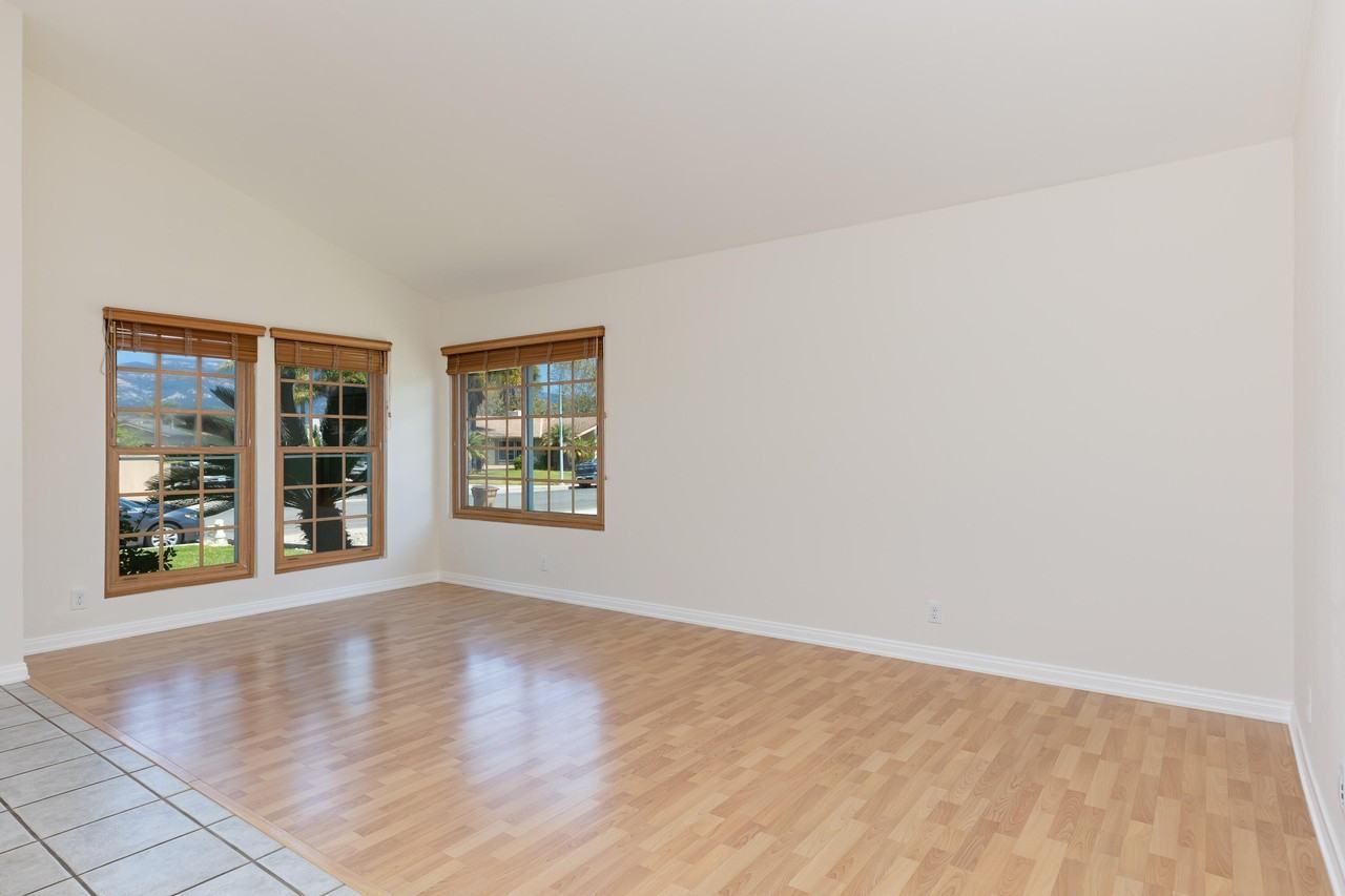 7337 Hillsboro St - Photo 6 of 17