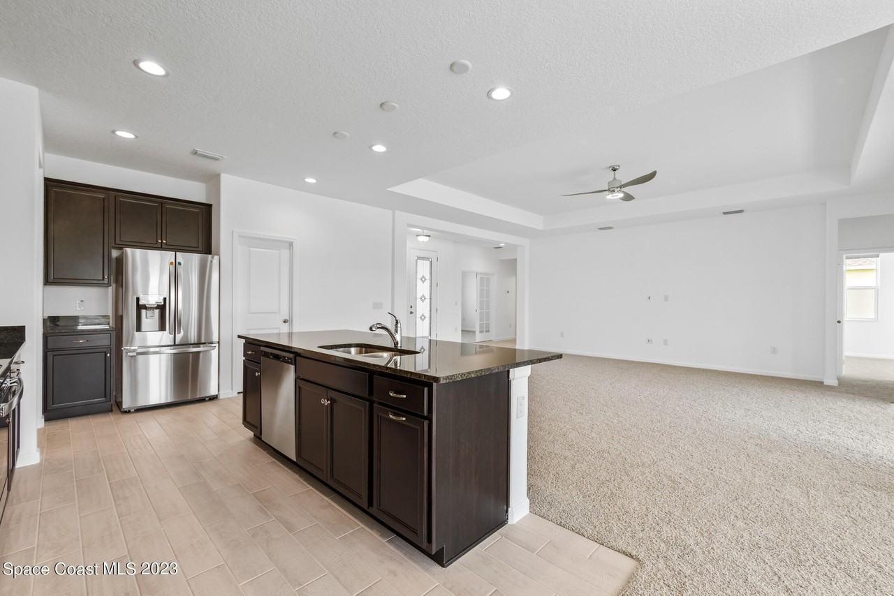 285 Loymer Cir - Photo 6 of 36