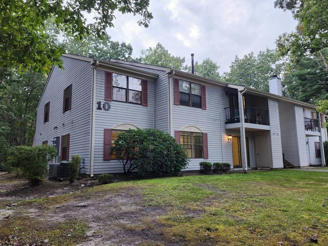 25 Liberty Ct - Photo 3 of 17