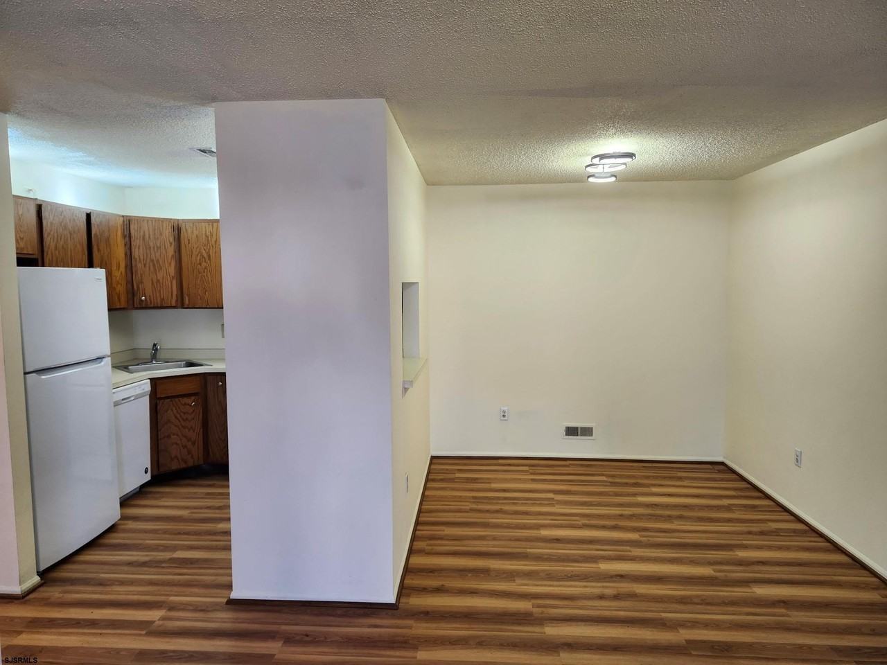 25 Liberty Ct - Photo 5 of 17