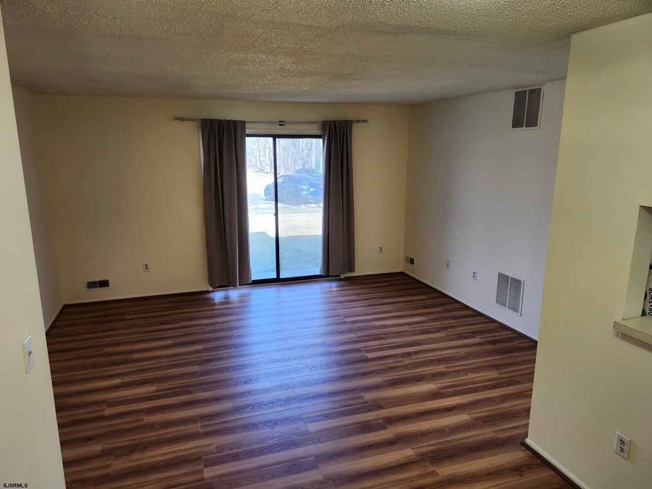 25 Liberty Ct - Photo 6 of 17