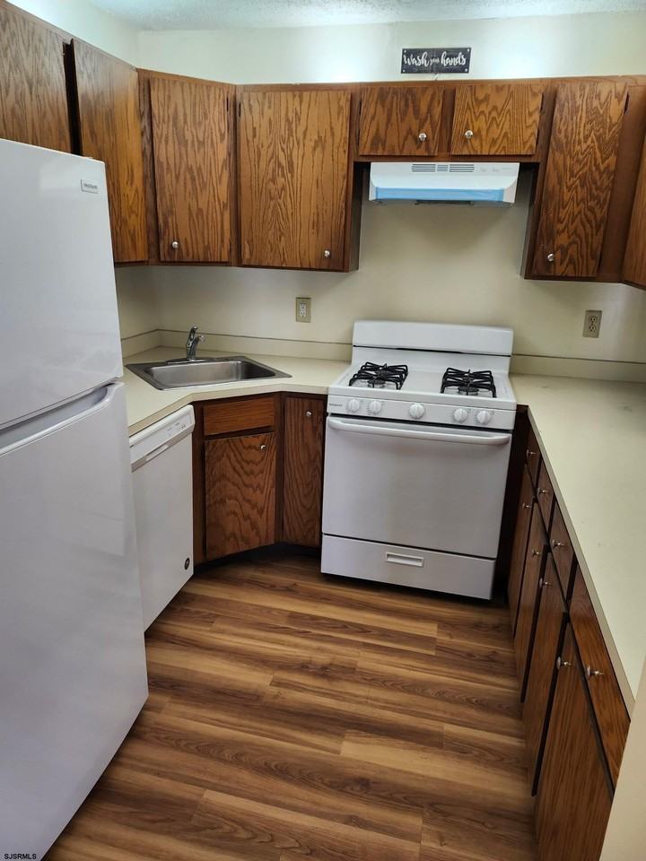 25 Liberty Ct - Photo 7 of 17