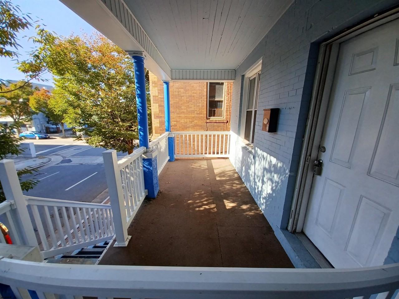 43 N Virginia Ave - Photo 3 of 17