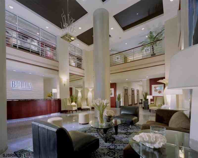 526 Pacific Ave - Photo 5 of 26