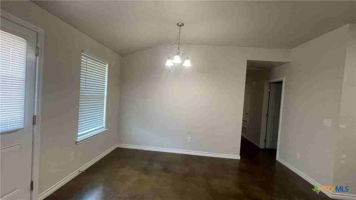 202 Lowes Blvd Unit A - Photo 5 of 33