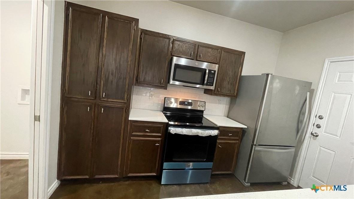 202 Lowes Blvd Unit A - Photo 7 of 33