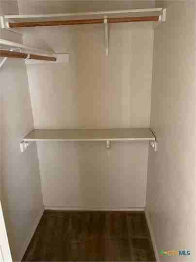 1110 Horizon Dr Apt C - Photo 3 of 9