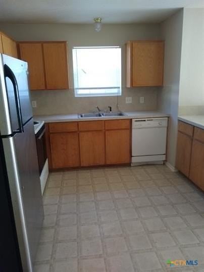 4303 Abigail Dr Apt A - Photo 4 of 11