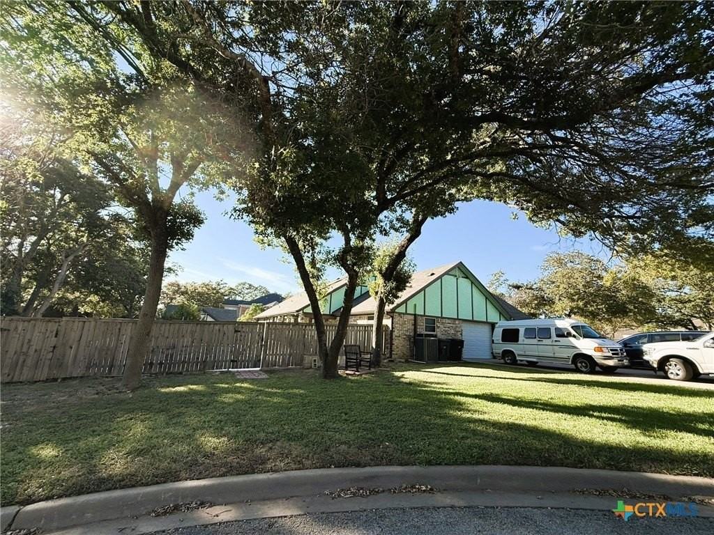 3117 Kensington Ct - Photo 6 of 47