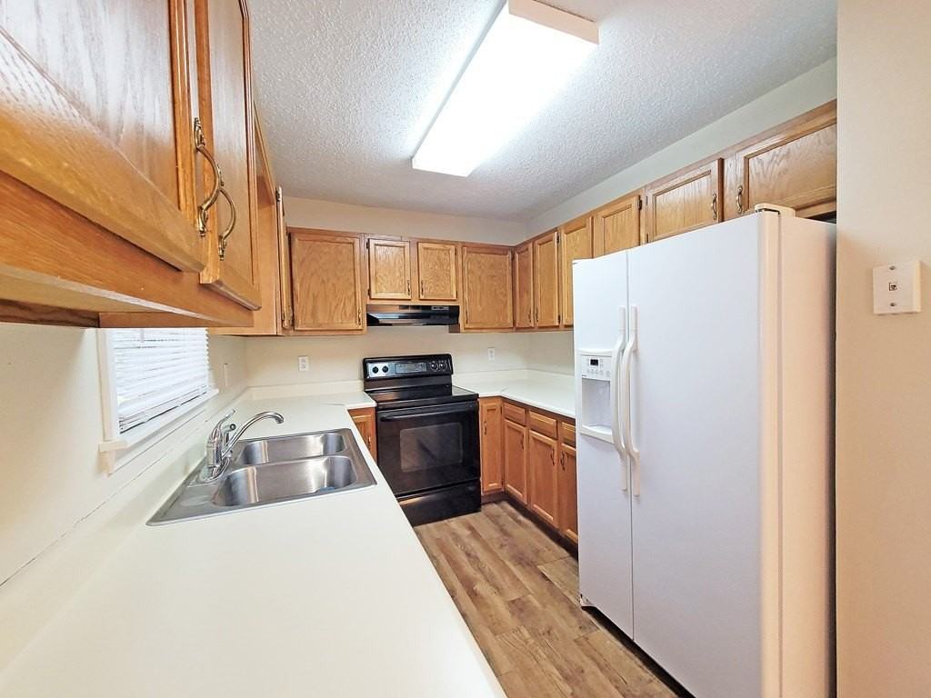 807 Edgemont North St Ne Apt B - Photo 4 of 16