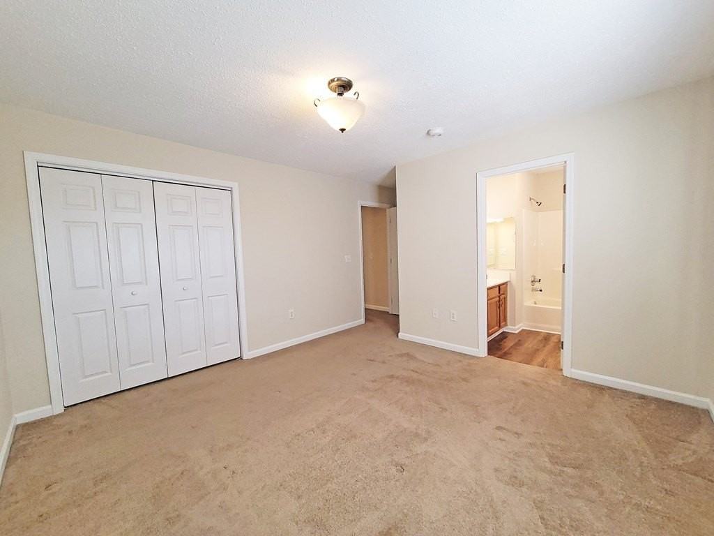 807 Edgemont North St Ne Apt B - Photo 6 of 16