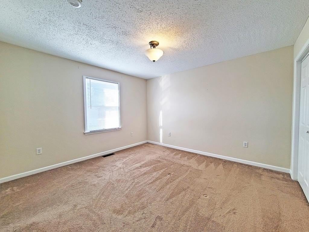 807 Edgemont North St Ne Apt B - Photo 7 of 16