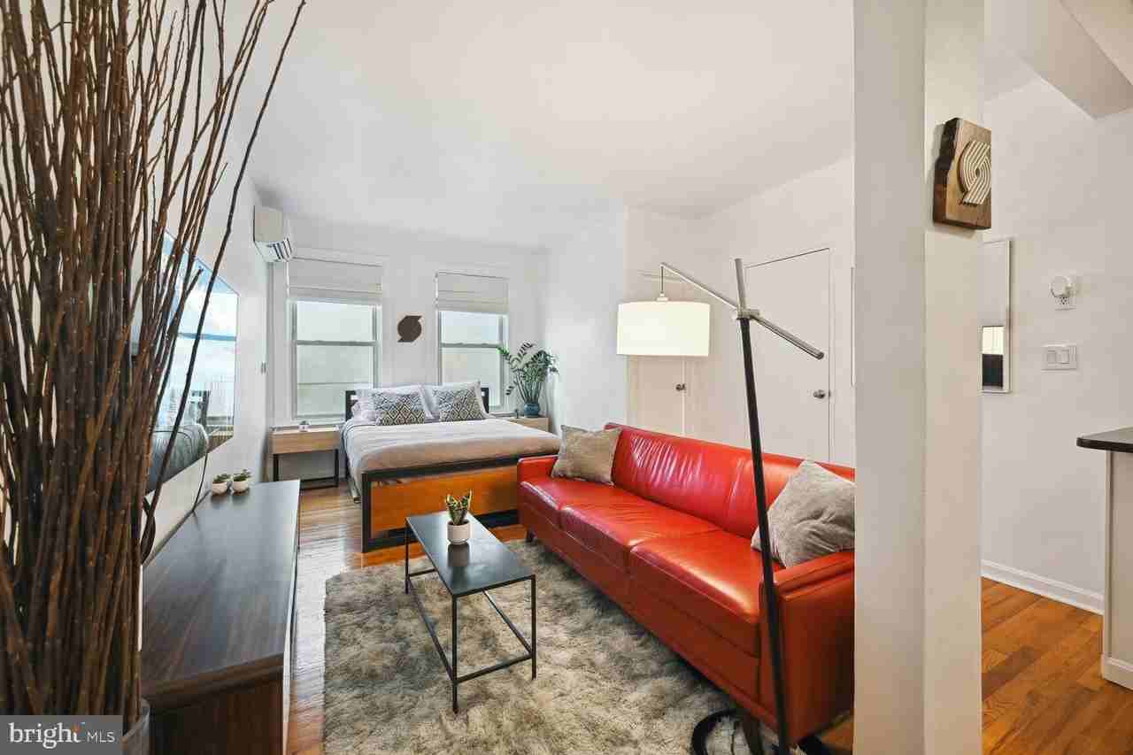 1300 Massachusetts Ave Nw Apt 503 - Photo 2 of 22