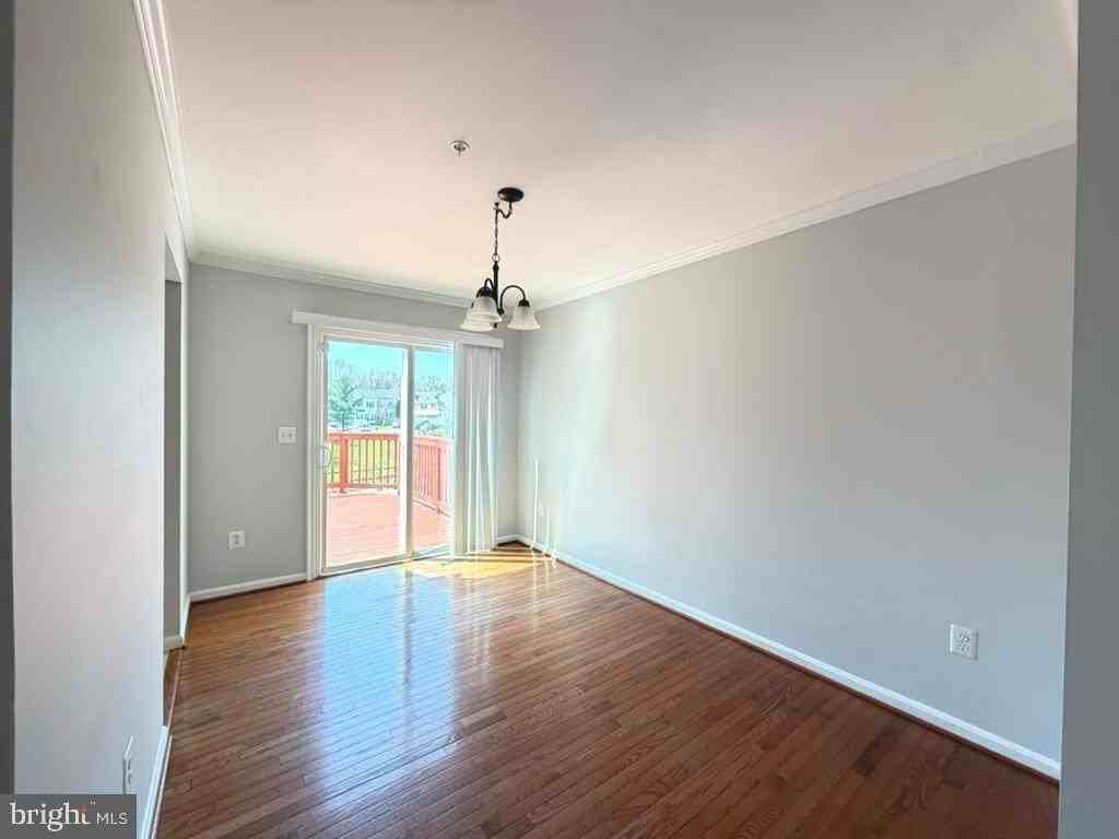 249 Edge Creek Ln - Photo 4 of 18