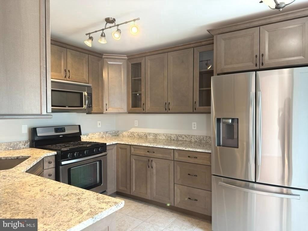 249 Edge Creek Ln - Photo 7 of 18