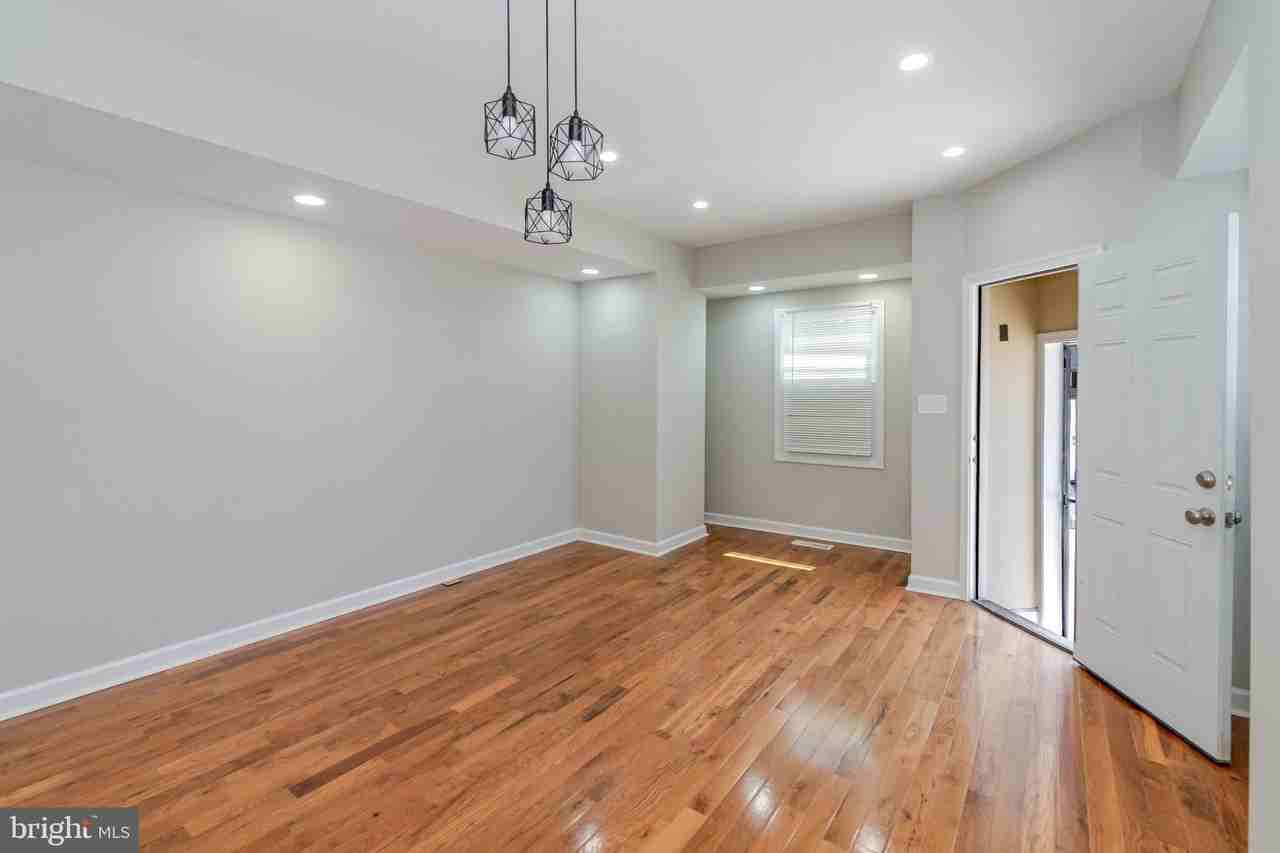 1276 Glyndon Ave - Photo 4 of 35