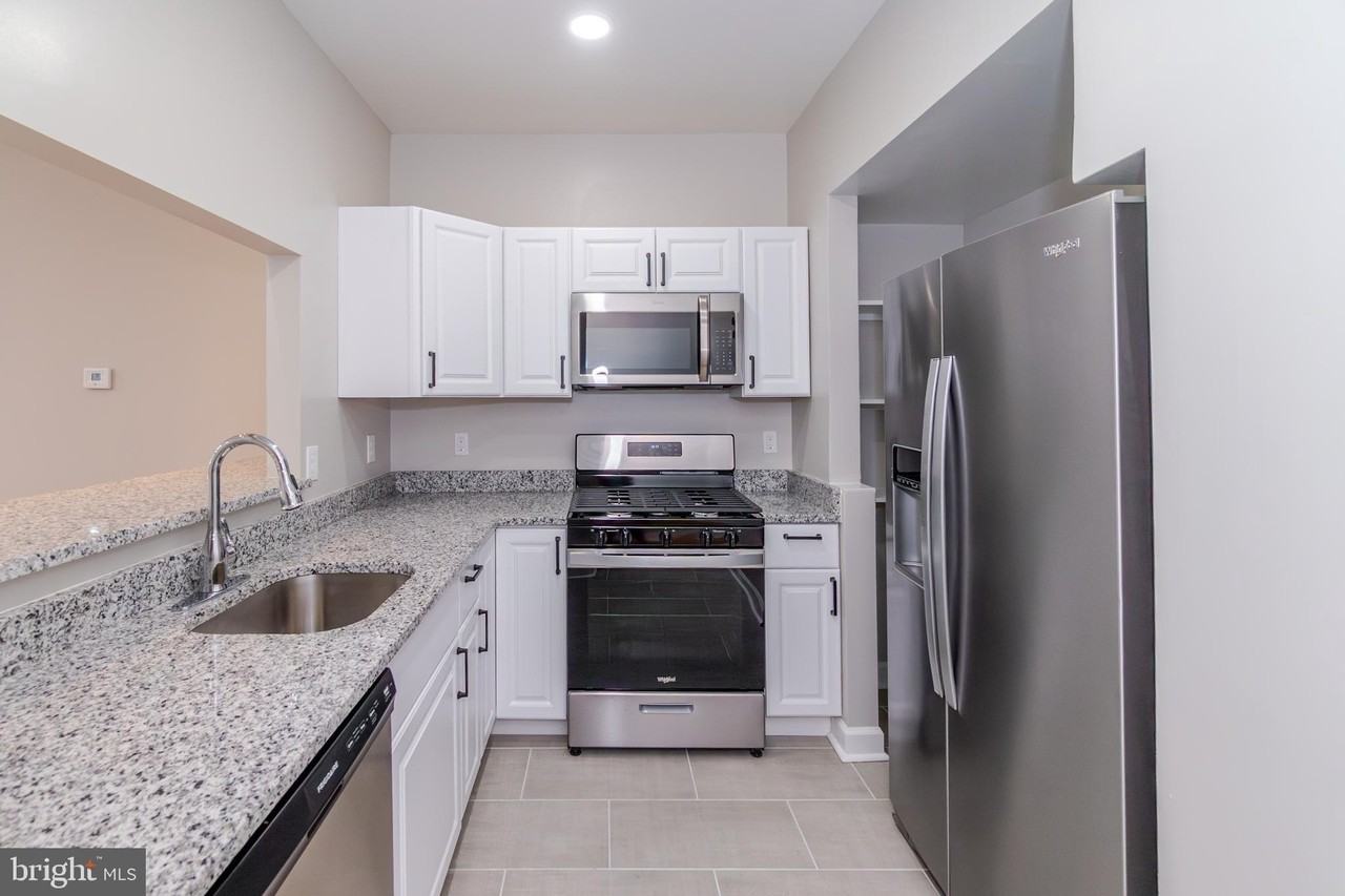 1276 Glyndon Ave - Photo 7 of 35