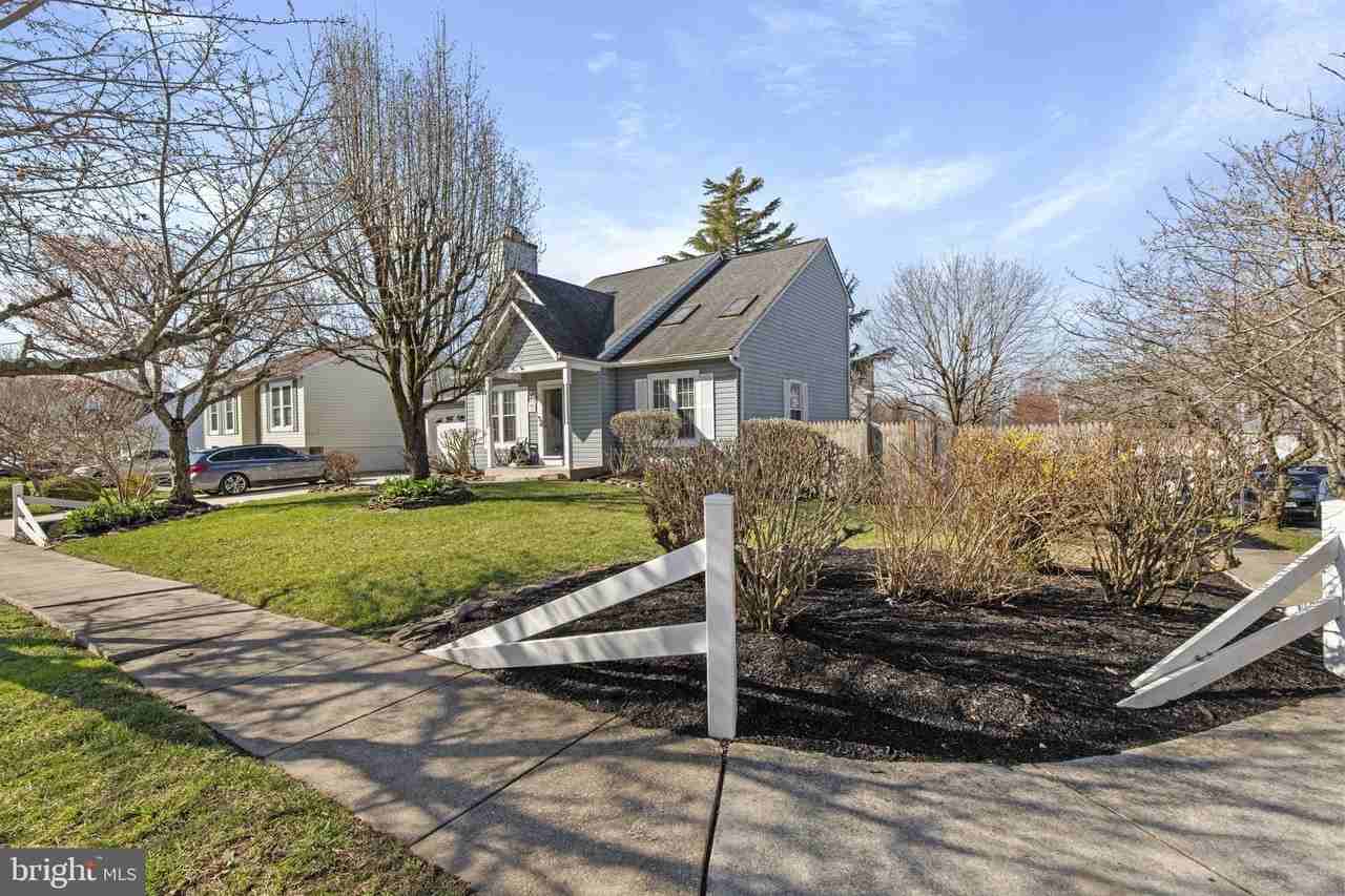 3184 Ebbtide Dr - Photo 3 of 21