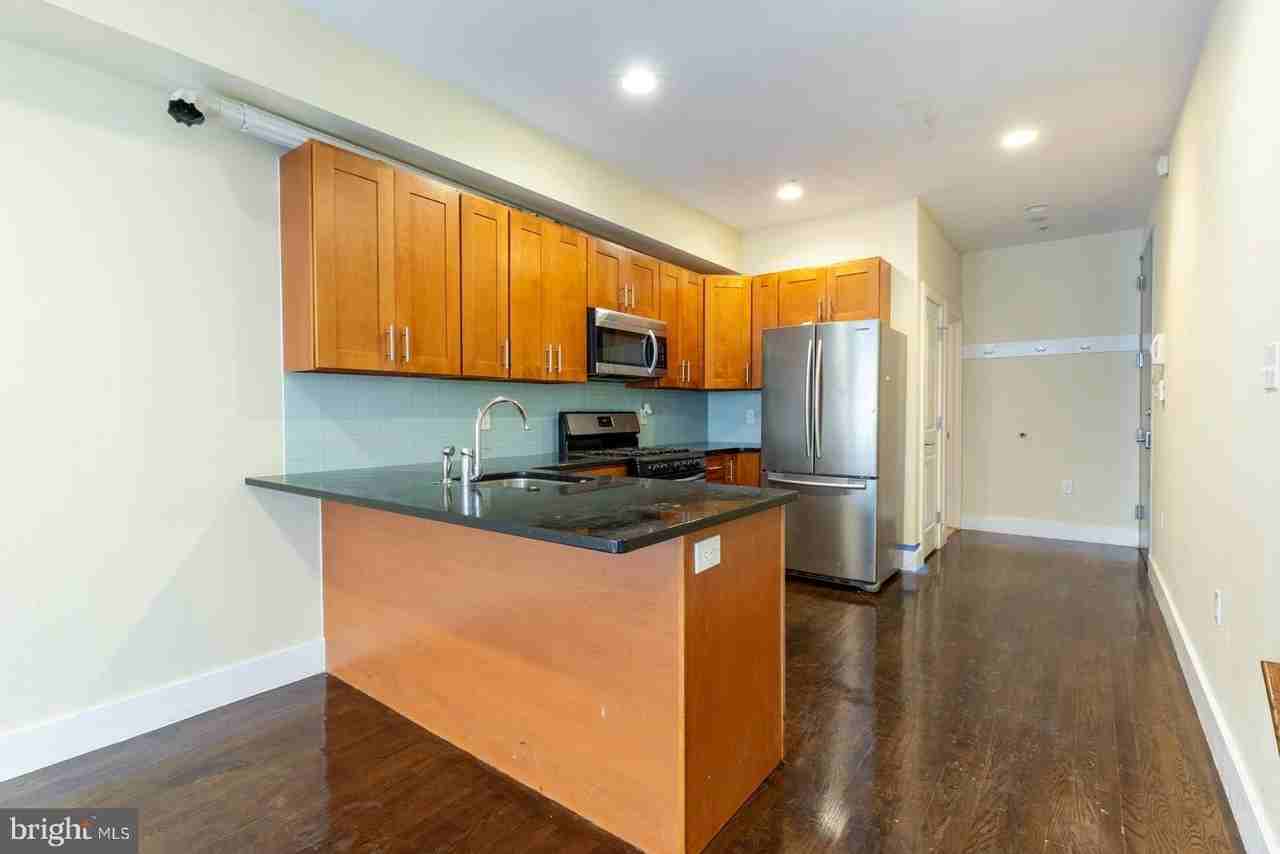 838 N 15th St Unit B - Photo 3 of 29