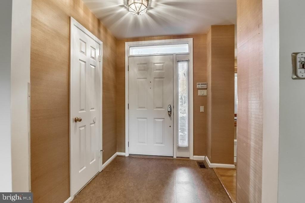 1809 N Uhle St Unit 1 - Photo 5 of 35