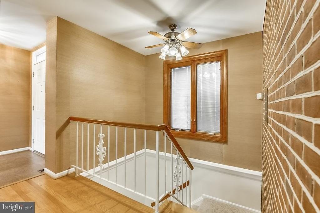 1809 N Uhle St Unit 1 - Photo 7 of 35