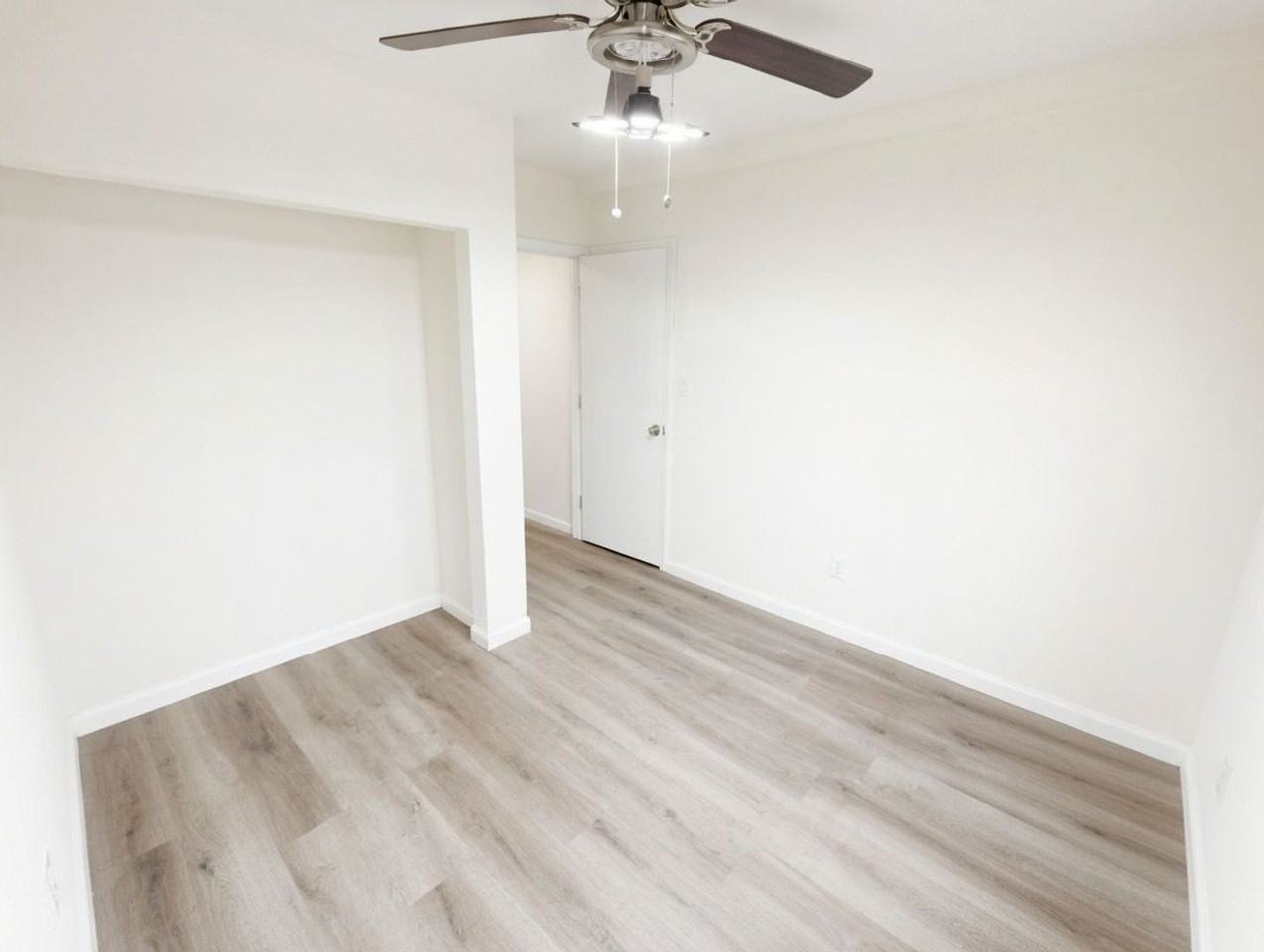 1442 Nw 73rd St - Photo 2 of 8