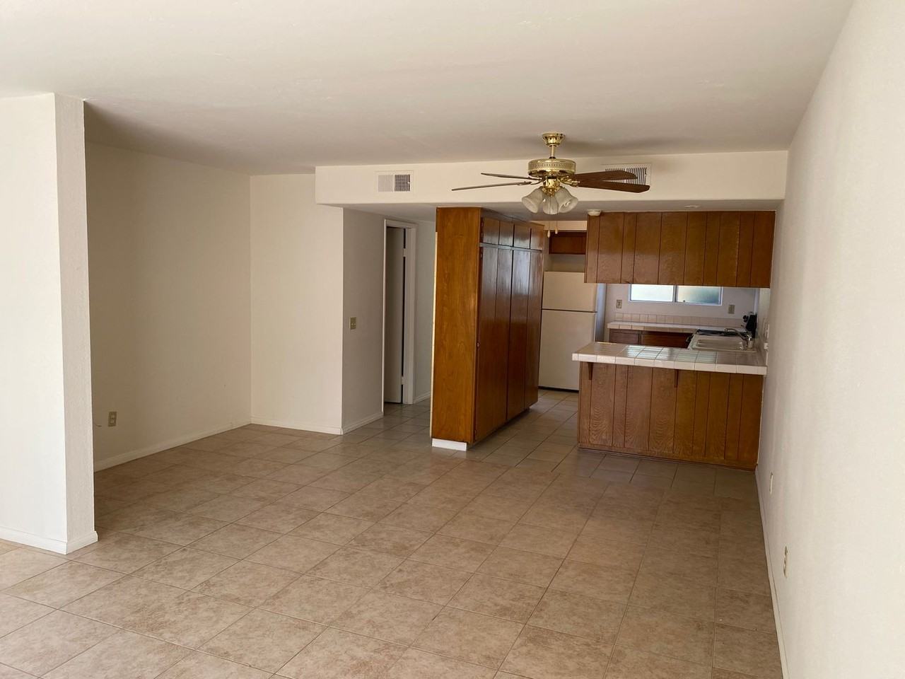 994 Leslie Rd - Photo 6 of 23