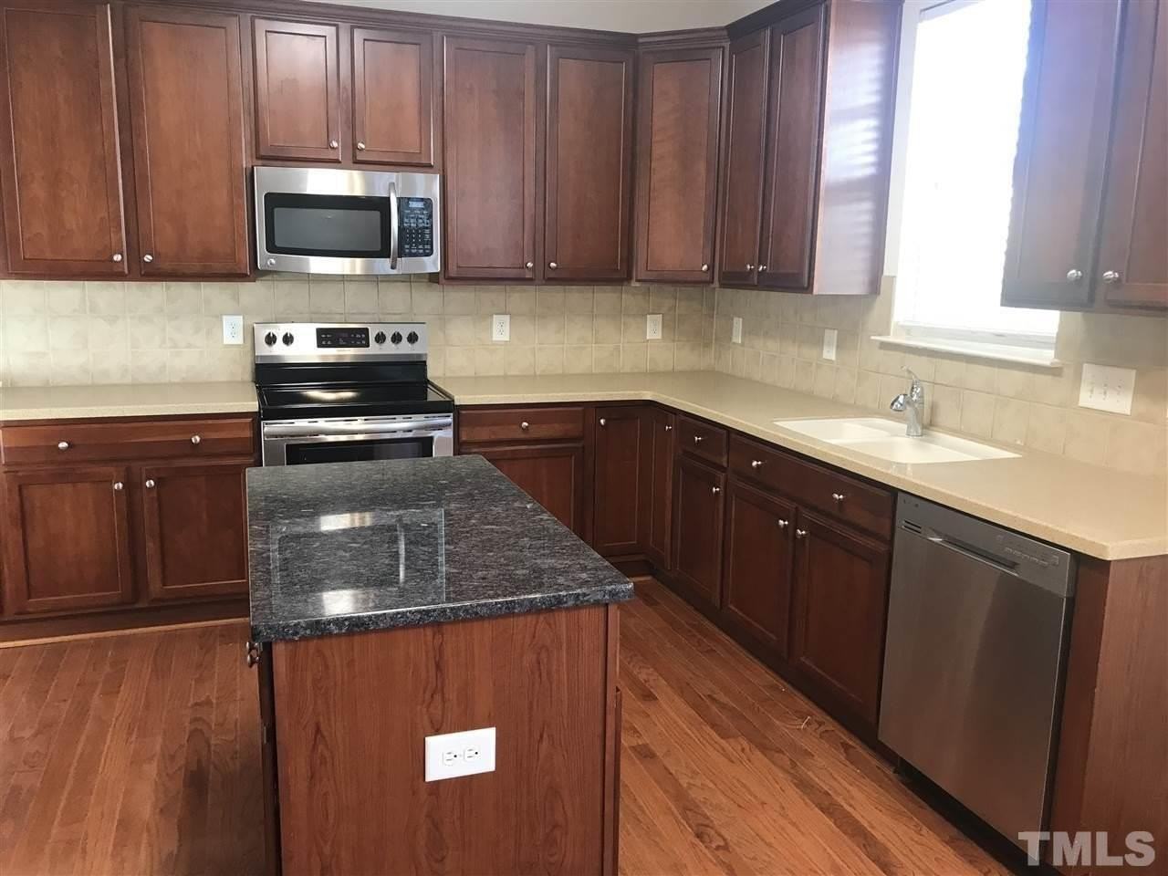 5309 Glass Ridge Rd - Photo 5 of 14