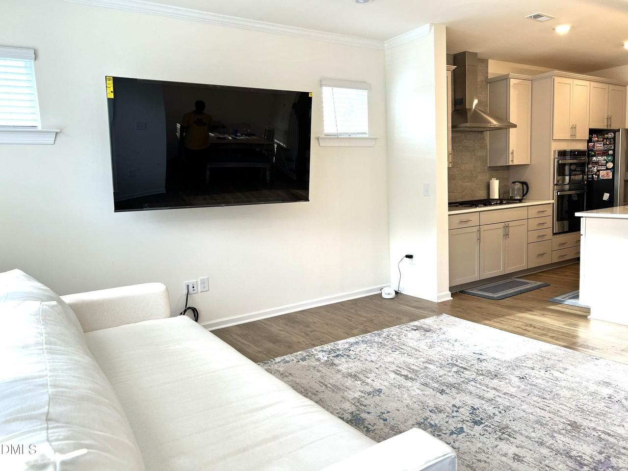 2506 Hutch Ln - Photo 3 of 31